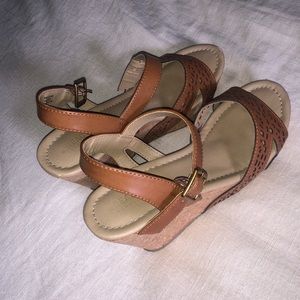 Kenneth Cole Reaction 8 1/2 Wedges